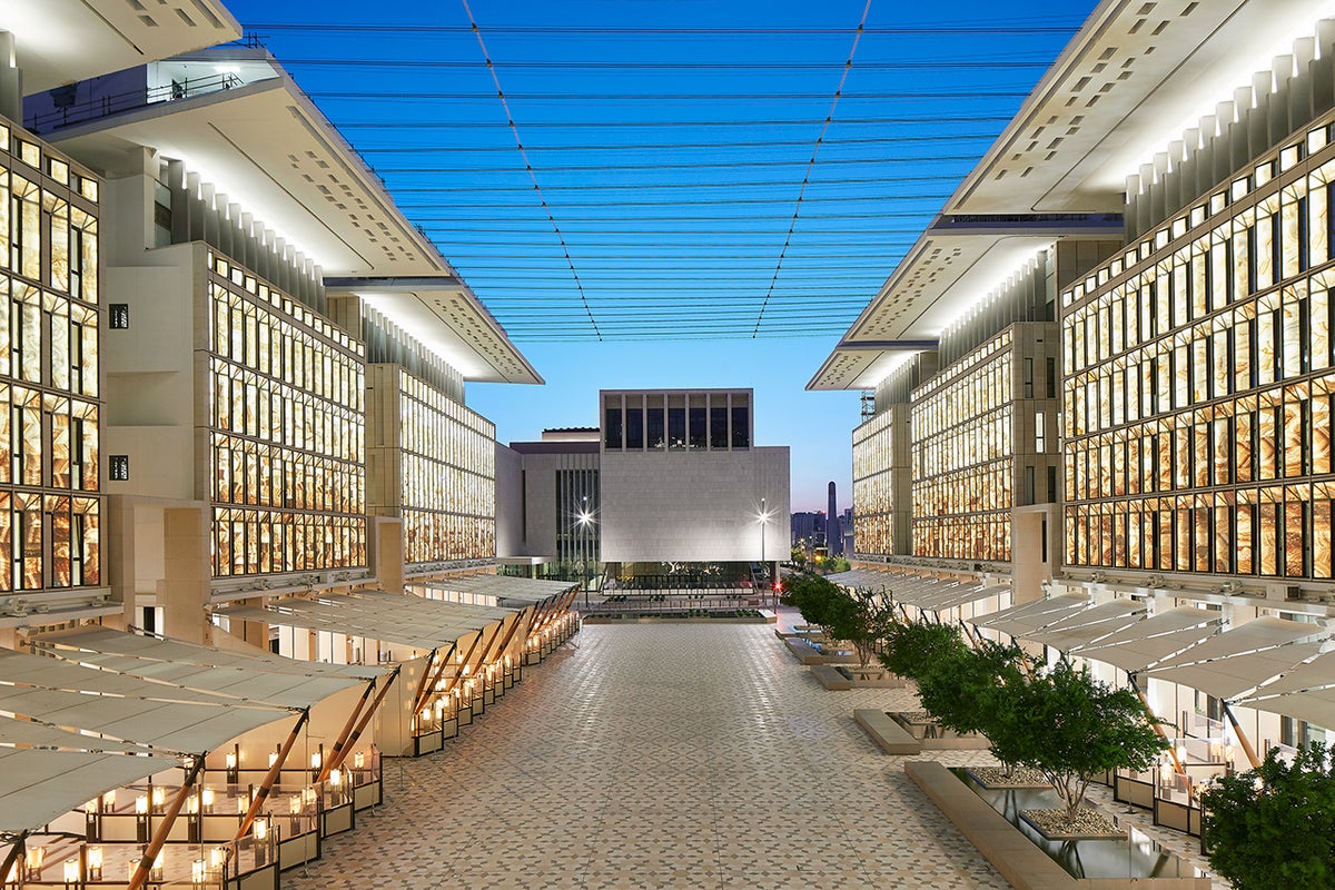 时光回廊:姆什莱布市中心的建筑诗篇